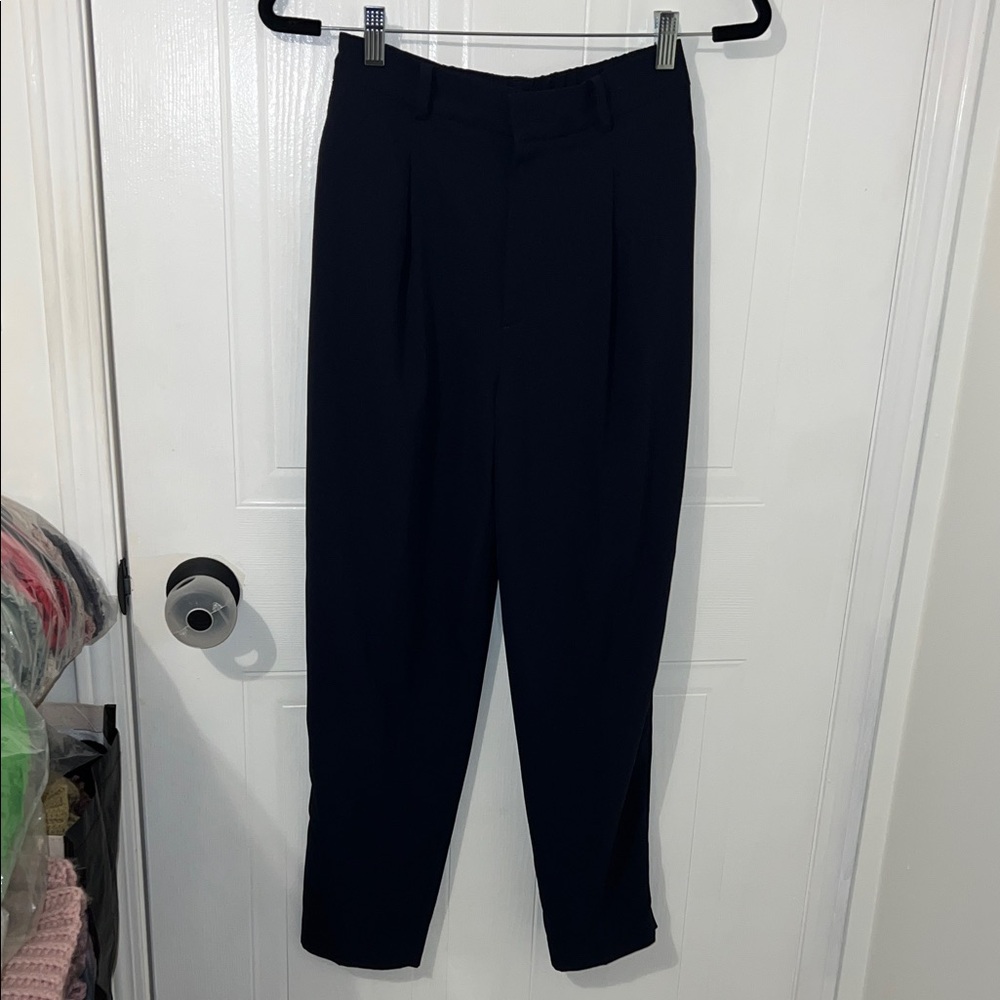 Uniqlo Women’s Classic Navy Pants